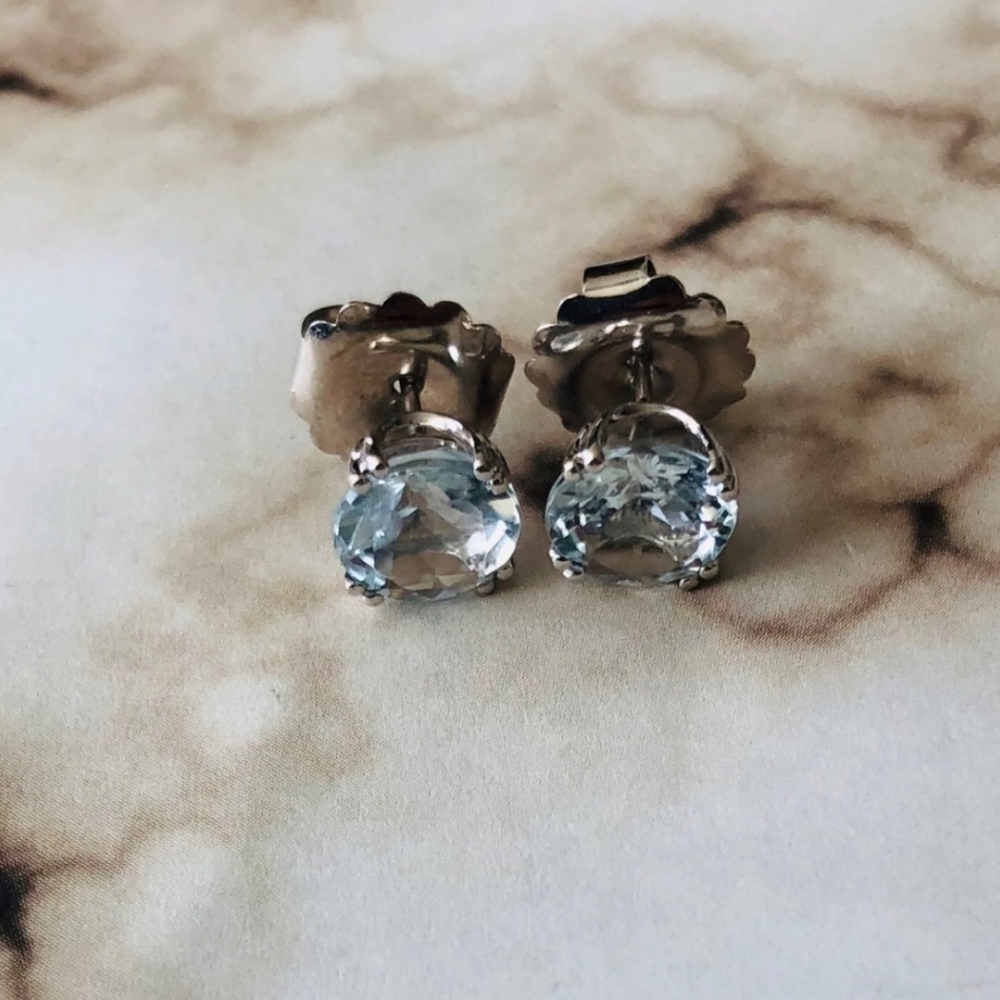 Aquamarine 14k white gold studs From Macy's - Picture 6 of 10